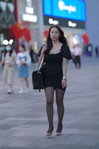 【精选街拍】Vol.3645 黑色连衣裙 [113P+1V-1.63GB]