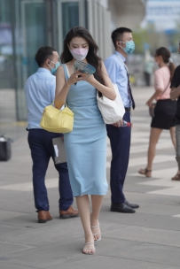 【精选街拍】Vol.3547 柔美蓝色修身裙 [142P-1.43GB]